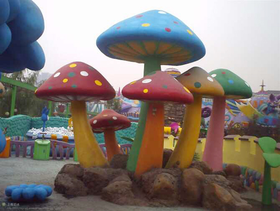 江蘇徐州遊樂(yuè)園園區(qū)內(nèi)--臨沂大(dà)千雕塑公司