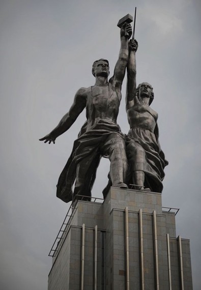 不(bù)鏽鋼雕塑